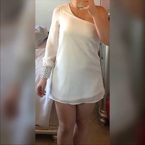 White one sleeve dress